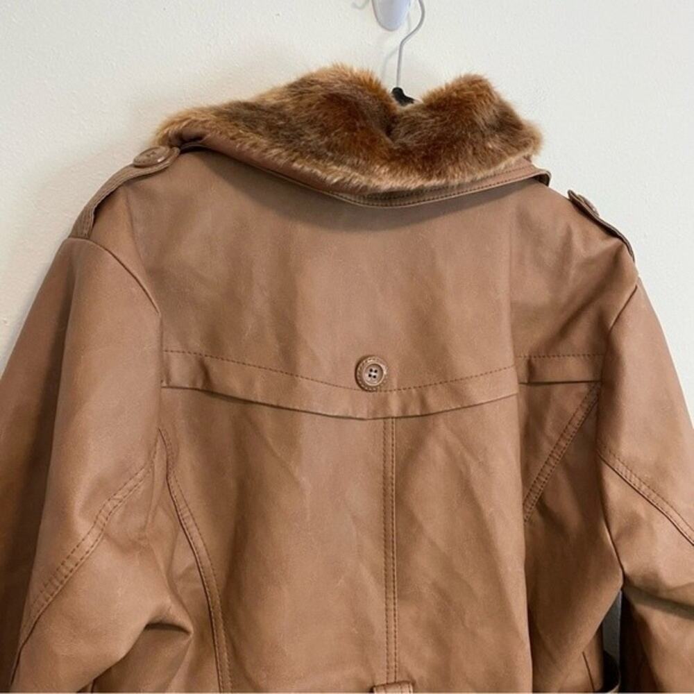 Cavalini Tan Leather Trench Coat with Faux Fur Collar - Picture 5 of 6